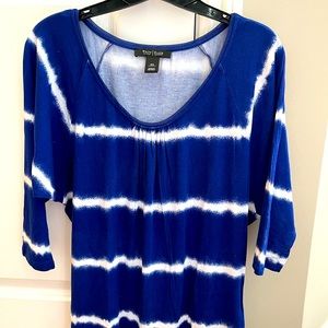 White House Black Market knit top